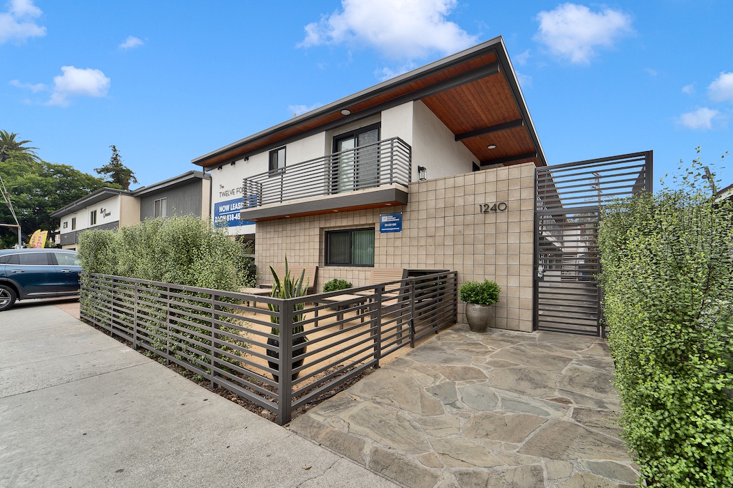 1240 W 30th St — University Park · Los Angeles, view 21 of 23