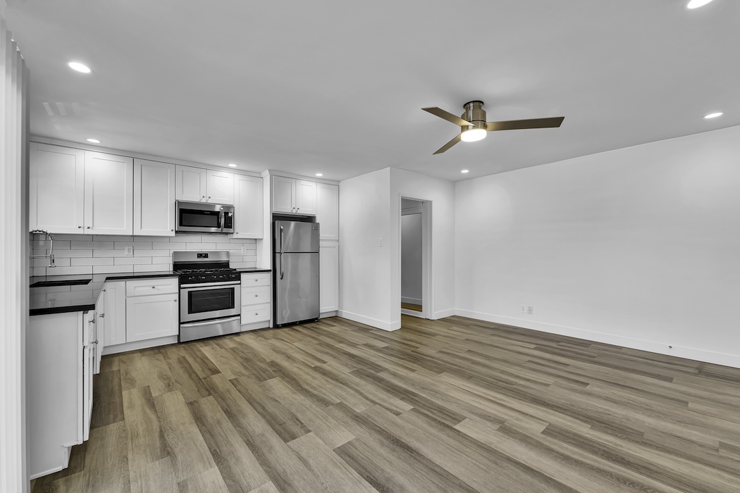 1240 W 30th St — University Park · Los Angeles, view 5 of 23