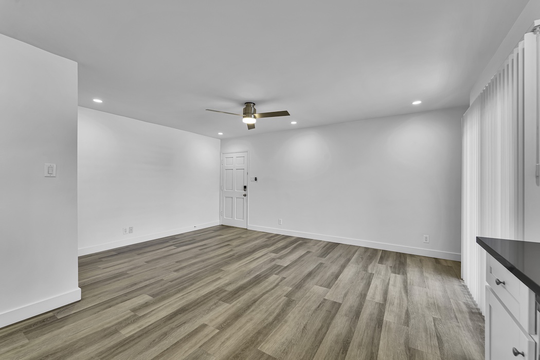 1240 W 30th St — University Park · Los Angeles, view 6 of 23