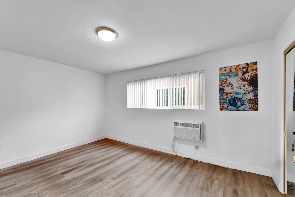 925 1 Bedroom Unit — University Park · Los Angeles, view 4 of 5