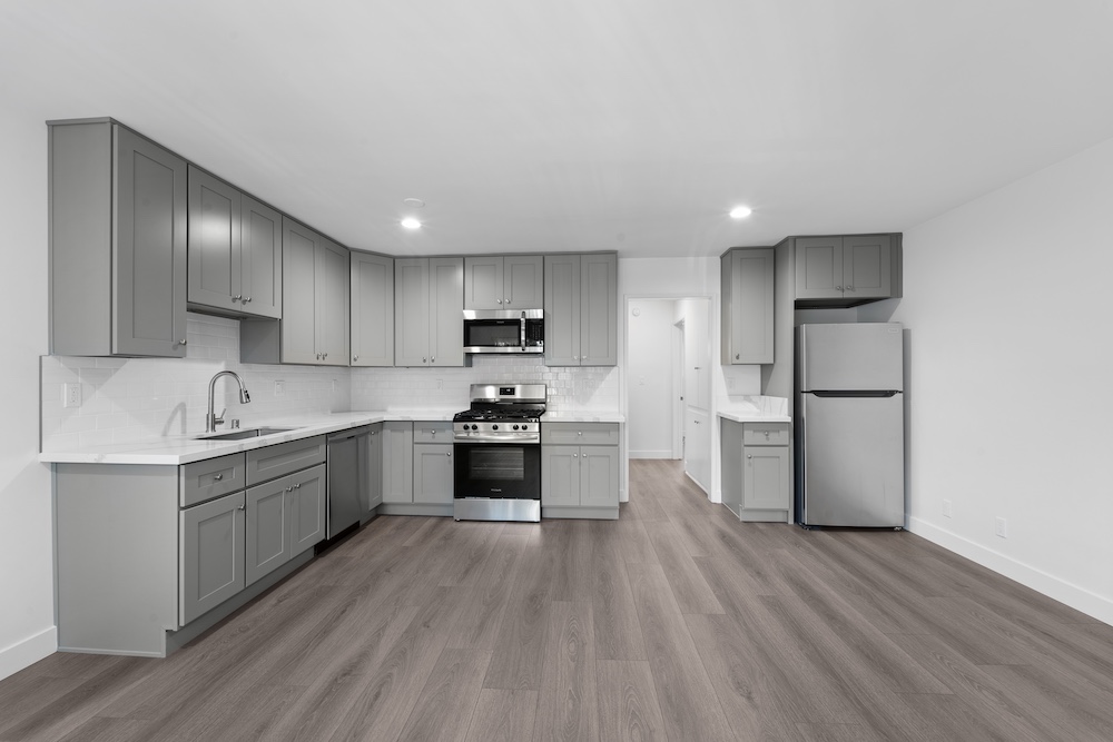 925 2 Bedroom Unit — University Park · Los Angeles, view 1 of 12
