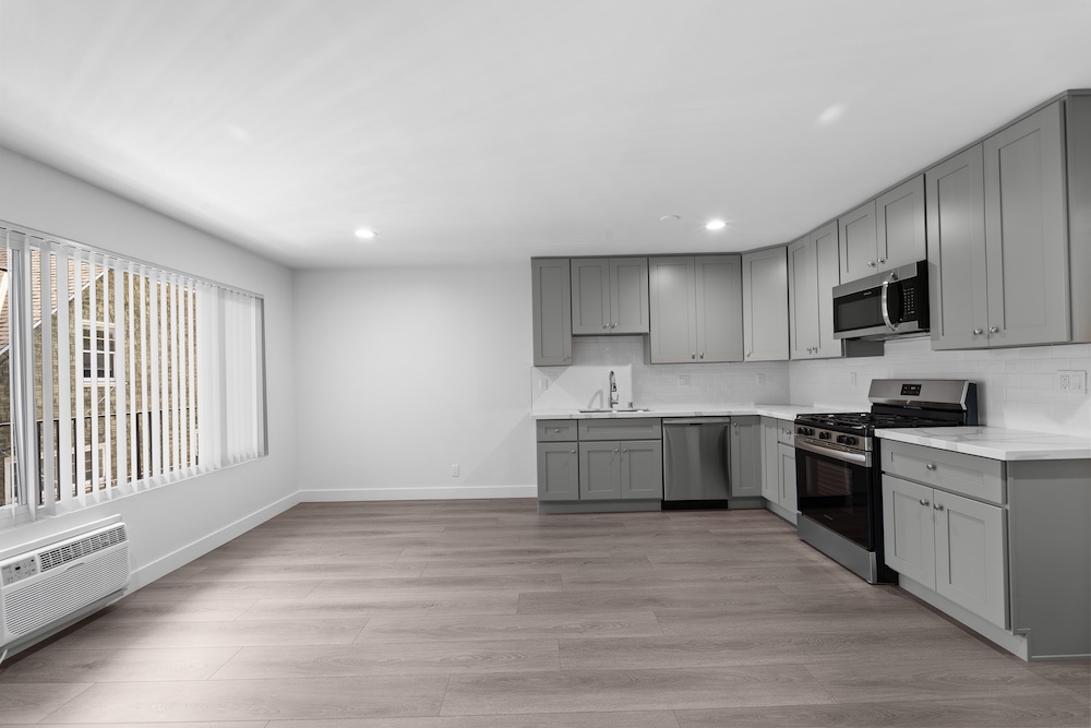 925 2 Bedroom Unit — University Park · Los Angeles, view 3 of 12