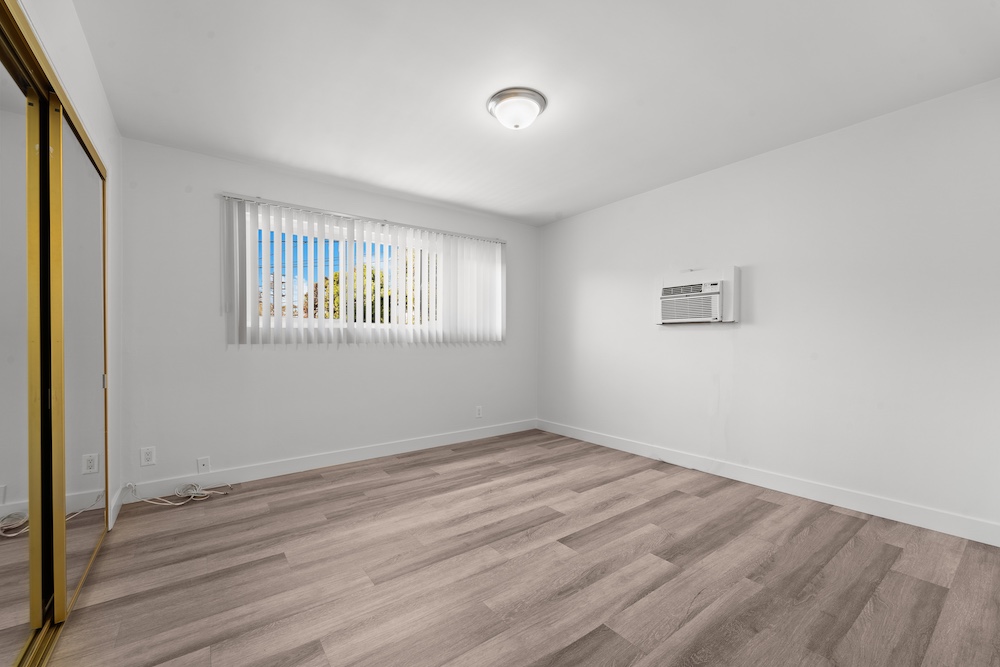 925 3 Bedroom Unit — University Park · Los Angeles, view 15 of 18